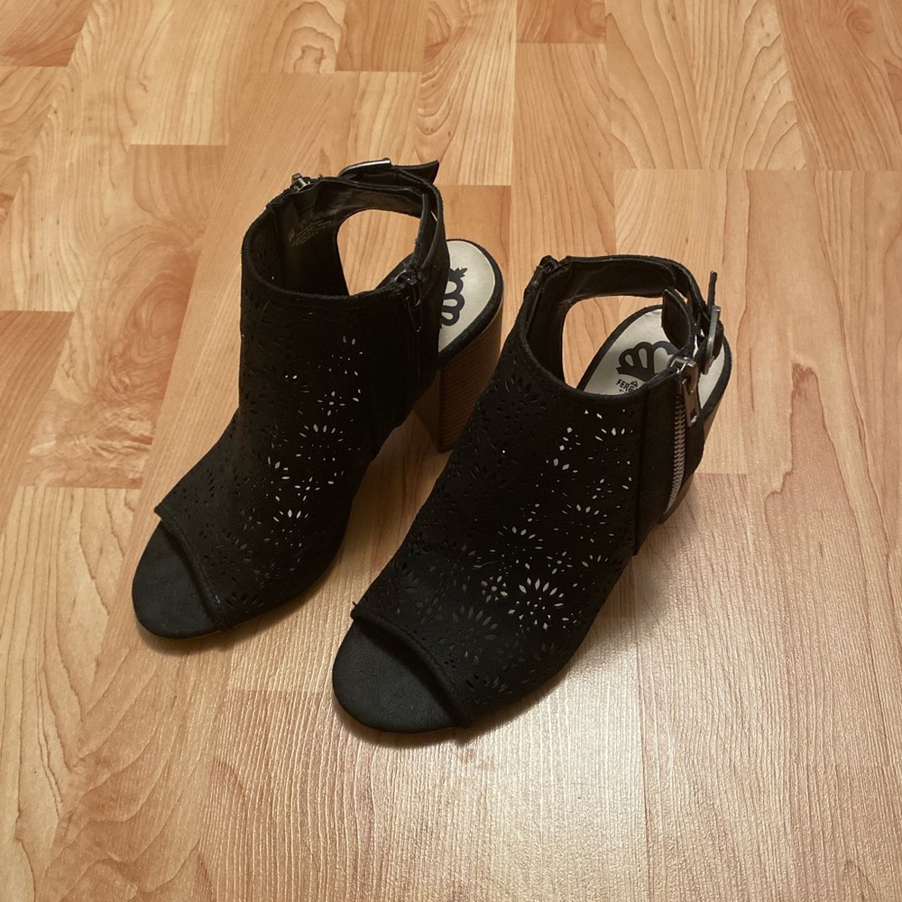 Fergalicious block heel peep toe booties - Picture 2 of 5